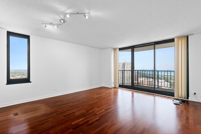Foto del edificio - 3660 N Lake Shore Dr