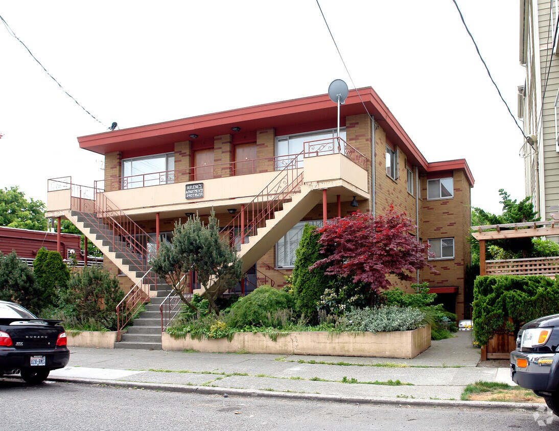 Primary Photo - Arlene's Apartments