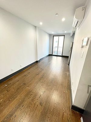 Building Photo - 2109 Regent Pl