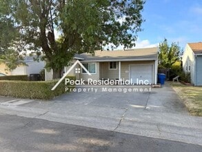 Building Photo - 6052 40th Ave