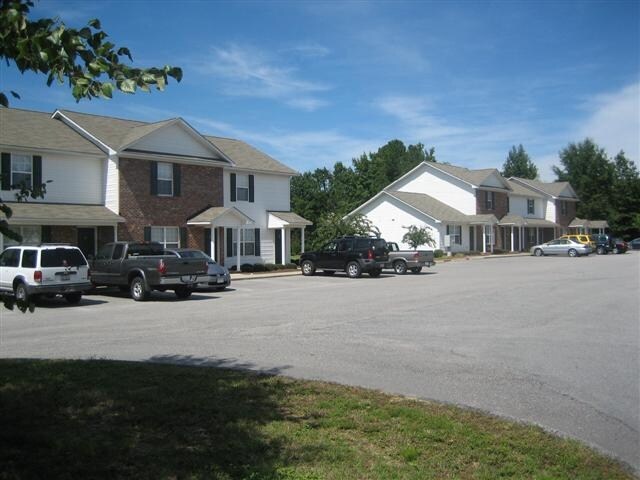 Foto del edificio - Meredith Square Townhomes