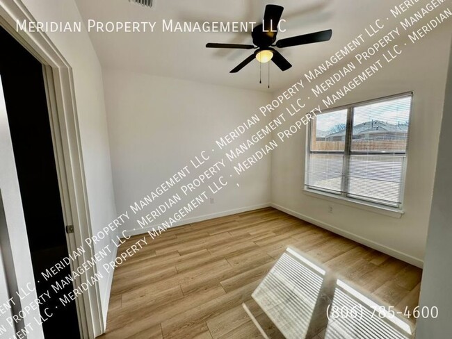 Building Photo - 5705 Kemper St