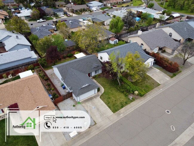 Building Photo - 1883 Yahi Ln