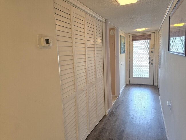 Building Photo - 4501 Martinique Way