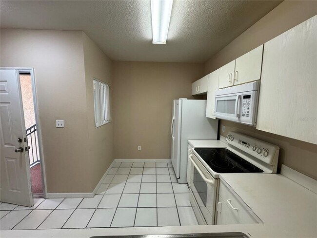 Foto del edificio - 489 Las Cortes Ln