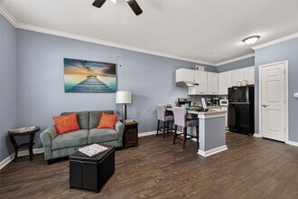 Building Photo - 929 Rockmead Dr