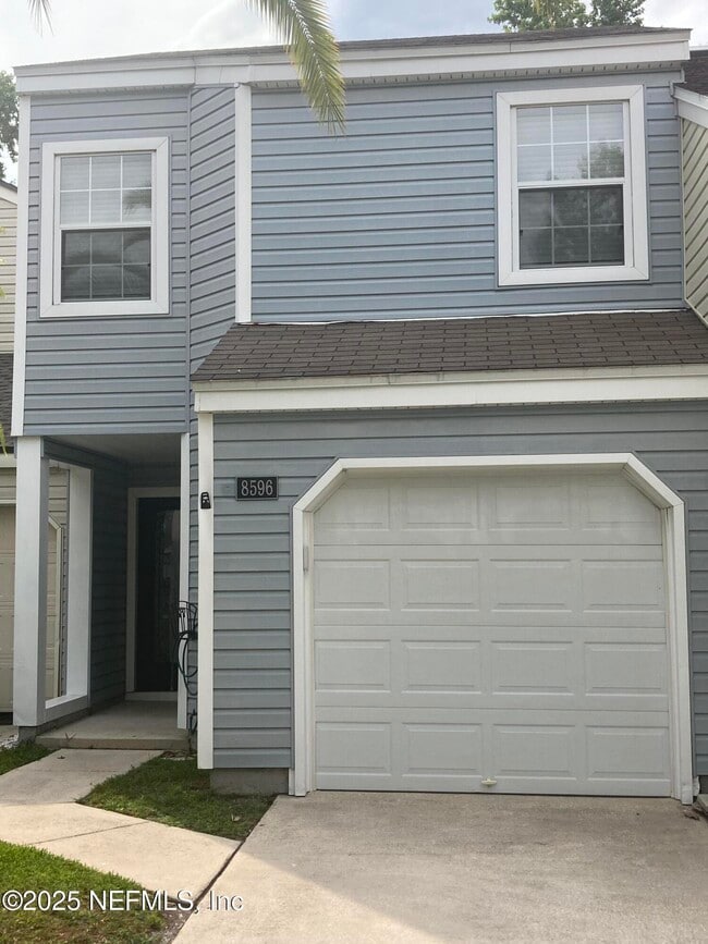 Foto del edificio - 8596 Sturbridge Cir W