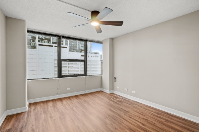 Foto del edificio - 1215 S Michigan Ave