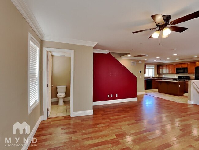 Foto del edificio - 8932 Dorrell Ln