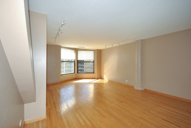 Building Photo - 431 S Dearborn St