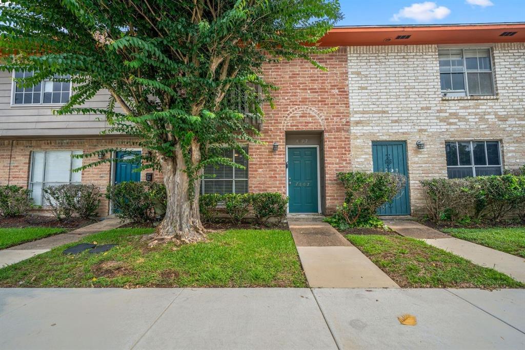 Foto principal - 7807 Fuqua St