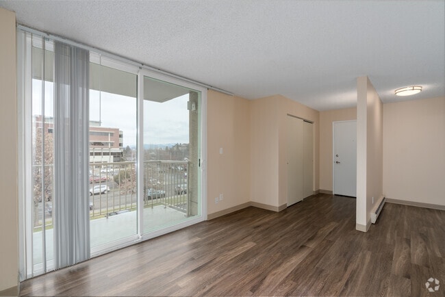 1BR, 1BA - 642SF - Living Room - The Altura Apartments
