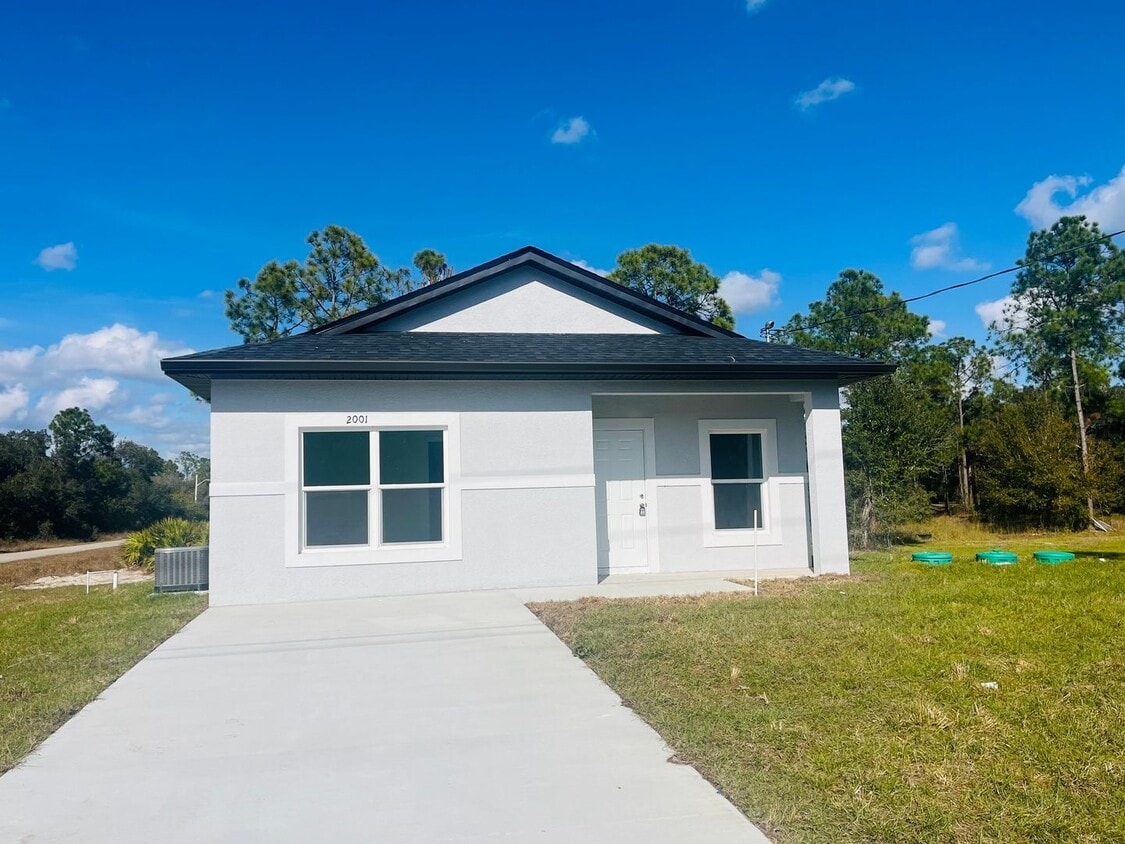 Brand New 2/2/1 - Lehigh Acres - Brand New 2/2/1 - Lehigh Acres