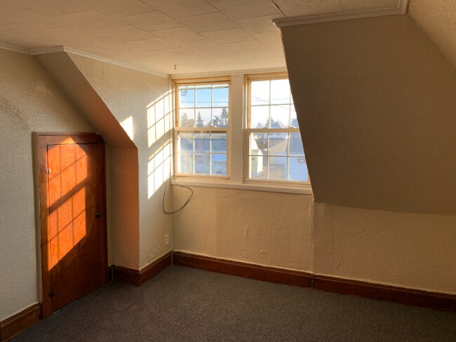 Foto del edificio - 102 Colton St