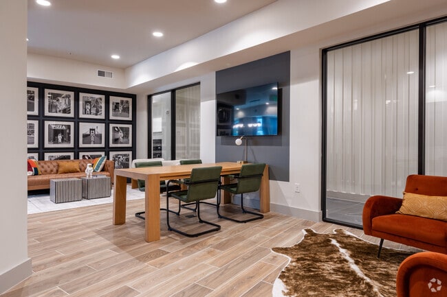 Clubhouse - The Albright