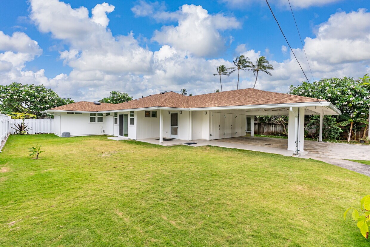 Primary Photo - 572 N Kalaheo Ave