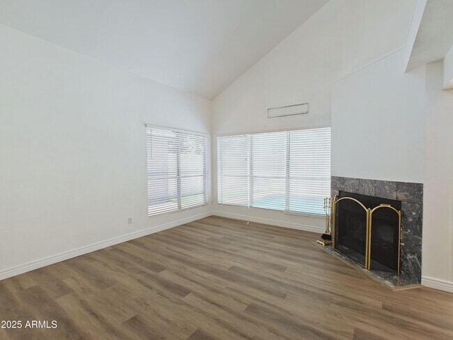 Foto del edificio - 1121 W Manor St