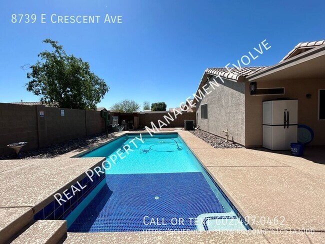 Foto del edificio - POOL MAINTENANCE INCLUDED!