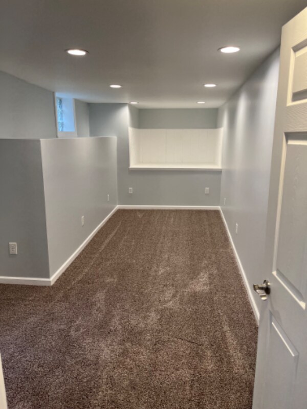 447 Edgewater Dr, Mishawaka, IN 46545 Room for Rent in Mishawaka, IN