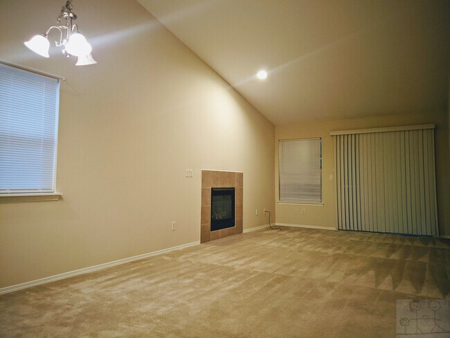 Building Photo - 7808 Grange St W