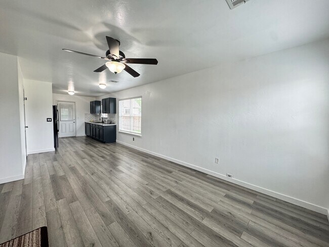 Building Photo - 1795 Bliss Cir