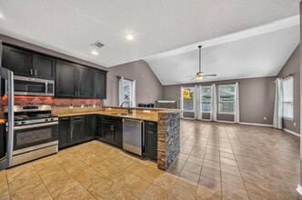 Building Photo - 11623 Greensbrook Garden Dr