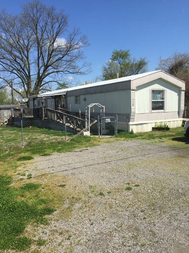 Building Photo - 37506 Grapevine Trail