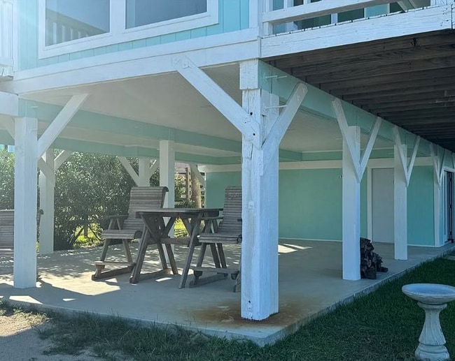 Foto del edificio - 3021 Laguna Shores Rd