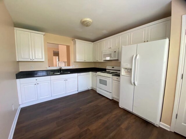 Building Photo - Newly remodeled house