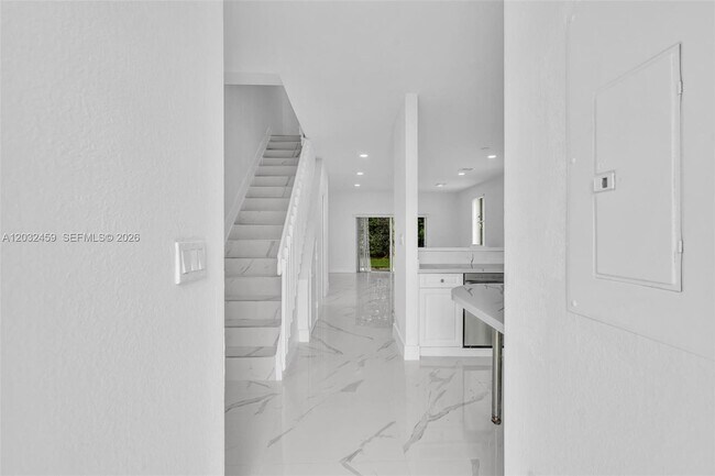 Foto del edificio - 17337 NW 7th Ave