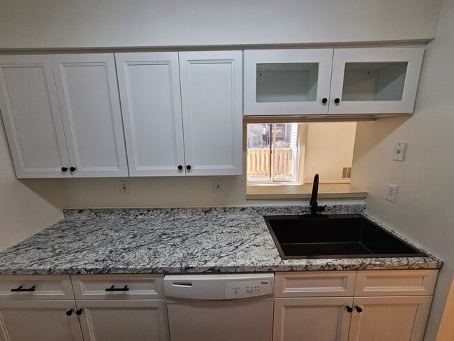Building Photo - 1108 Ravens Crest Dr