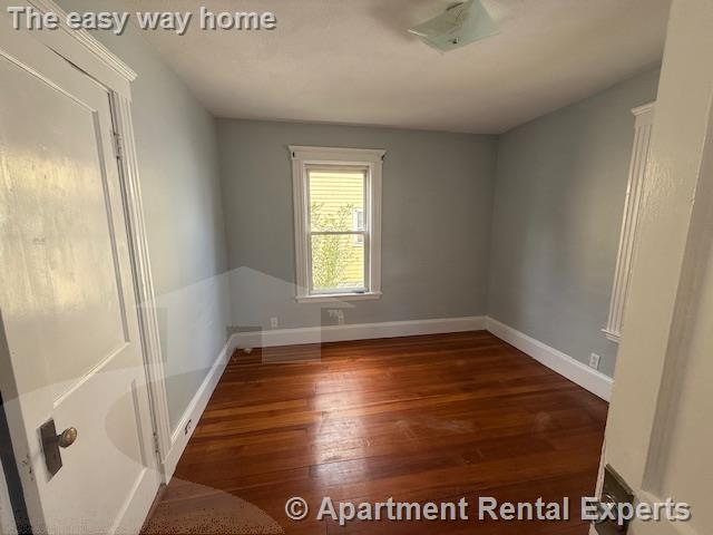 Building Photo - Medford 3 Bed  - Near Tufts/Green Line - P...