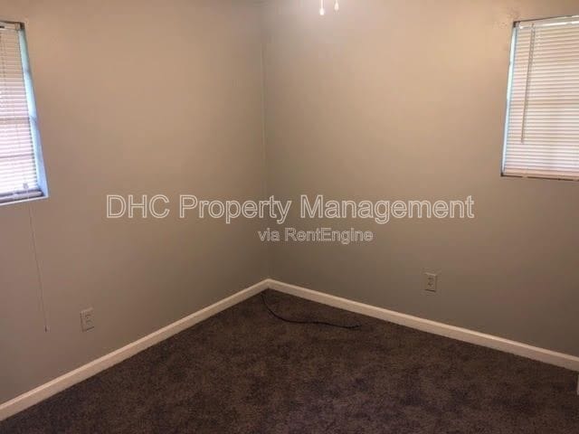 Foto del edificio - 6505 Raymond Dr