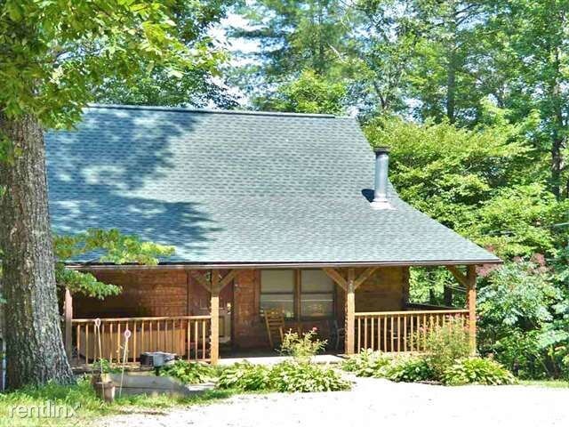 Building Photo - 2901 Old Happy Hollow Rd