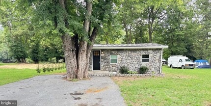 Building Photo - 1298 Queens Hwy