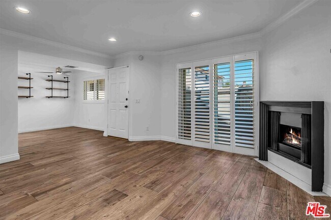 Building Photo - 4744 Ben Ave