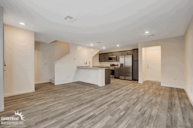 Building Photo - Impeccably Maintained 3Bdm 2Ba Townhome in...