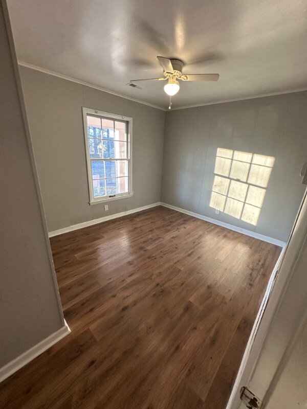 Foto del edificio - 123 S Sam Davis Ave