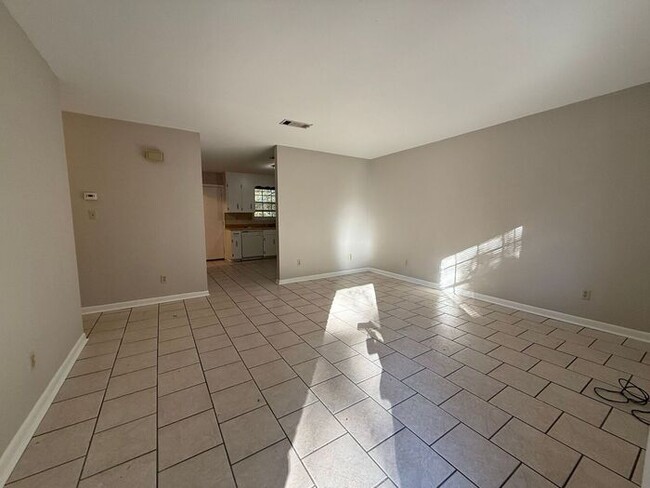 Foto del edificio - Northeast Pensacola - Harbour Square - 2 bedroom, 1 bathroom