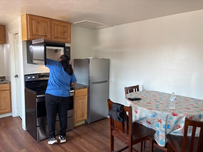 Foto del edificio - 570 W Main St