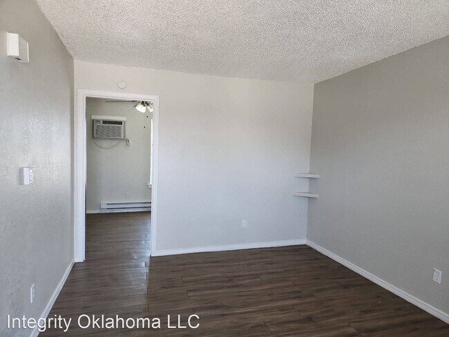 Building Photo - 1 br, 1 bath House - 4300 S. Portland Ave #12