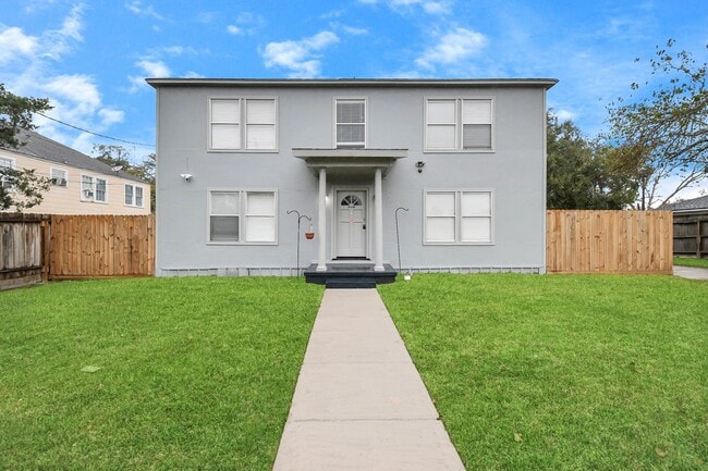 Building Photo - 116 Marian Ave