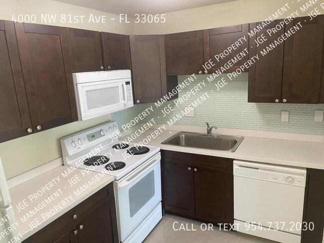 Foto del edificio - 4000 NW 81st Ave