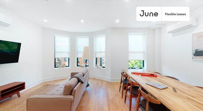Foto del edificio - Cozy Private ROOM in Crown Heights