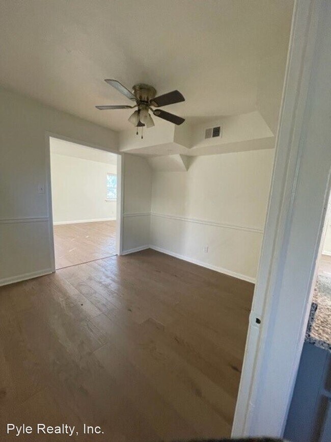 Building Photo - 3 br, 2.5 bath House - 4025 S Plaza Trail