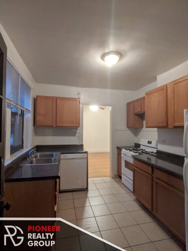 Foto del edificio - 1129 W Oakdale Ave