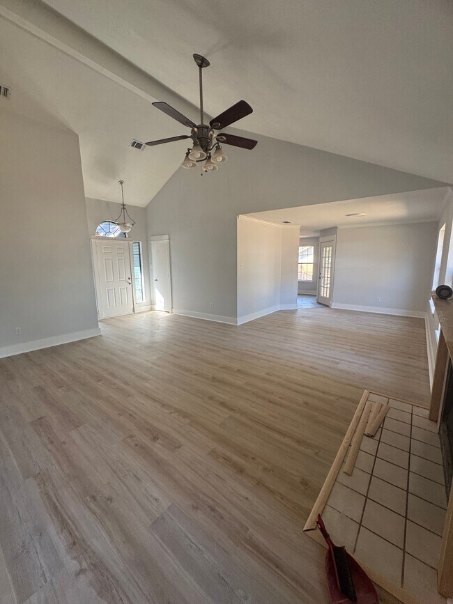 Foto del edificio - 1503 Peach St