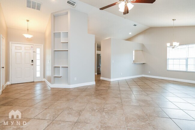 Foto del edificio - 6481 Piccadilly Ln