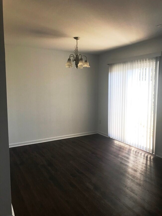 Foto del edificio - 819 Bellview Way