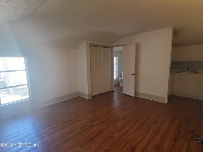 Foto del edificio - 3114 Riverside Ave